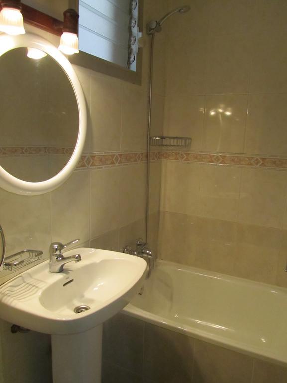 Pension Alamar Barcelona Exterior photo